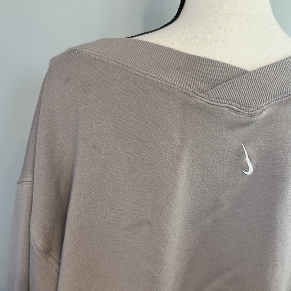 Nike Comfy Soft Cropped V Neck Gray Sweatshirt - Picture 7 of 7